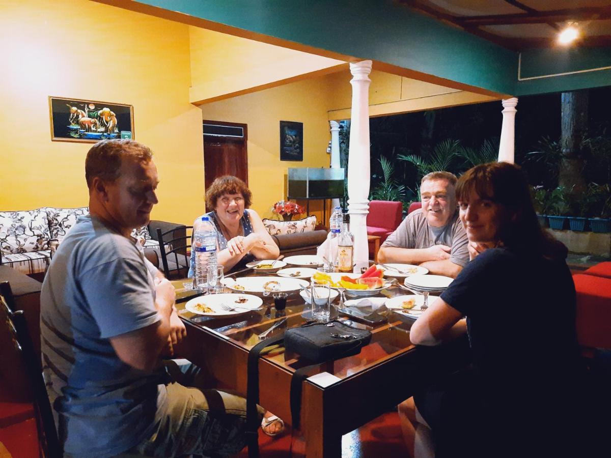 Palitha Homestay Sigiriya Ngoại thất bức ảnh