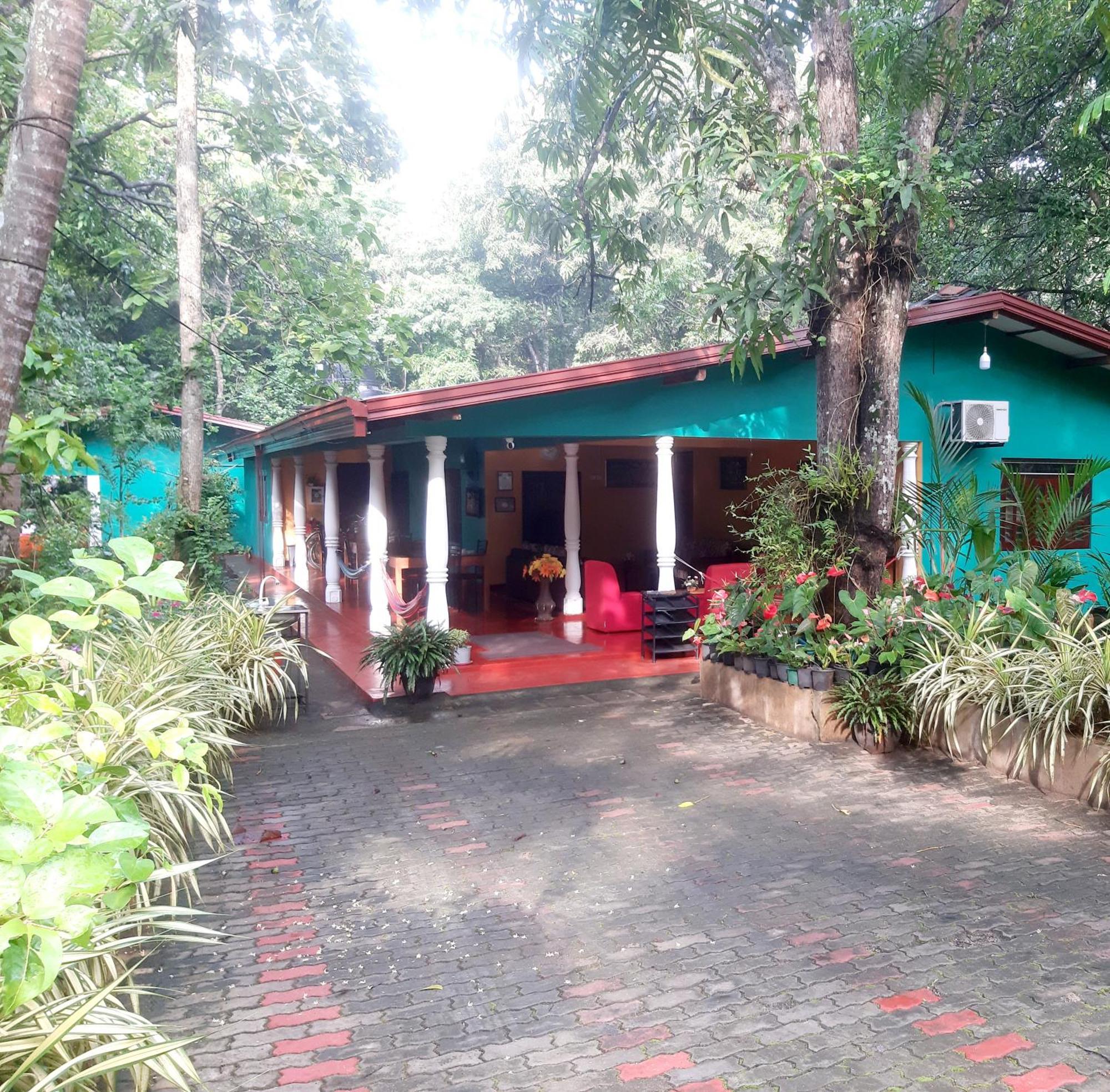Palitha Homestay Sigiriya Ngoại thất bức ảnh